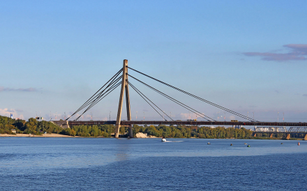 Будувати нові мости через Дніпро практично неможливо - голова «Київгенплану»