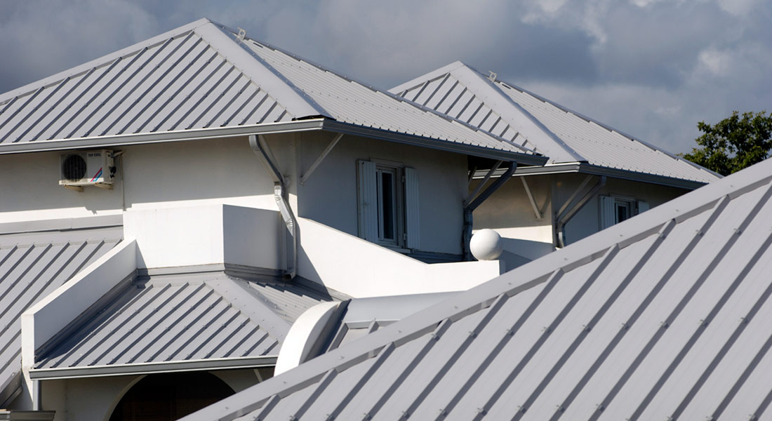 Що краще для даху профнастил чи ондулін?