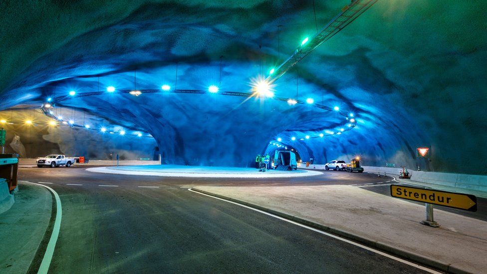 На Фарерских островах построили тоннель с автомобильной развязкой на дне океана