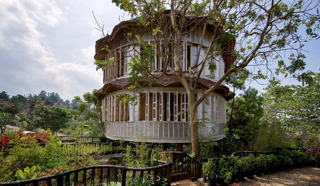 Piyandeling - проект здания из пластика и бамбука