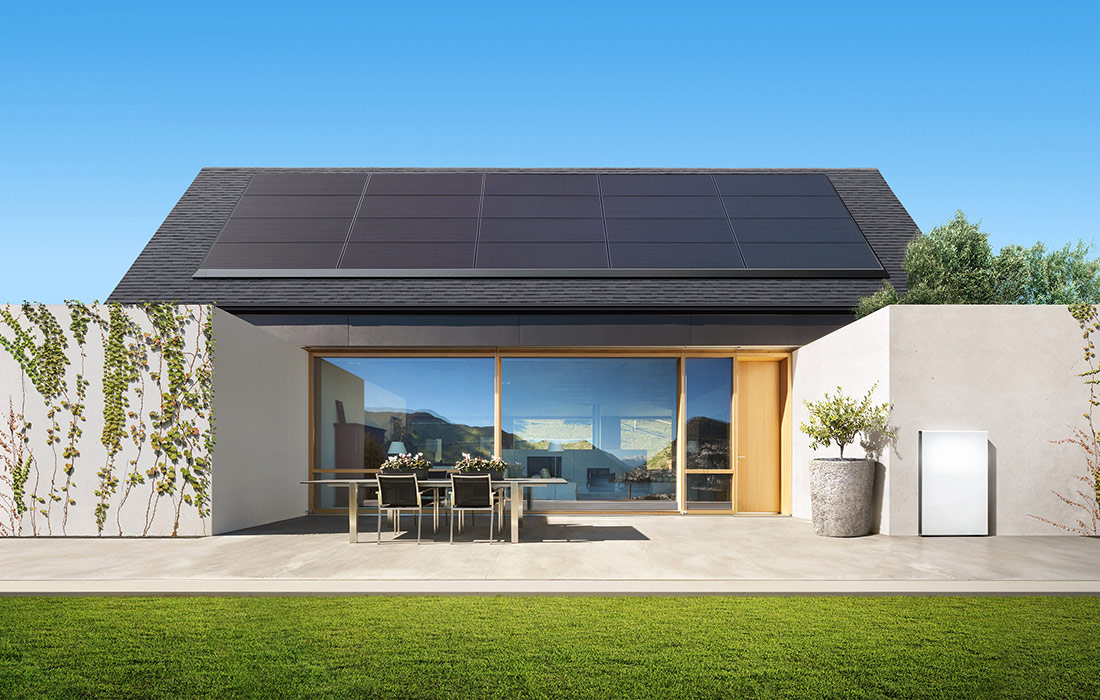 Плюси і мінуси сонячних батарей у приватному будинку