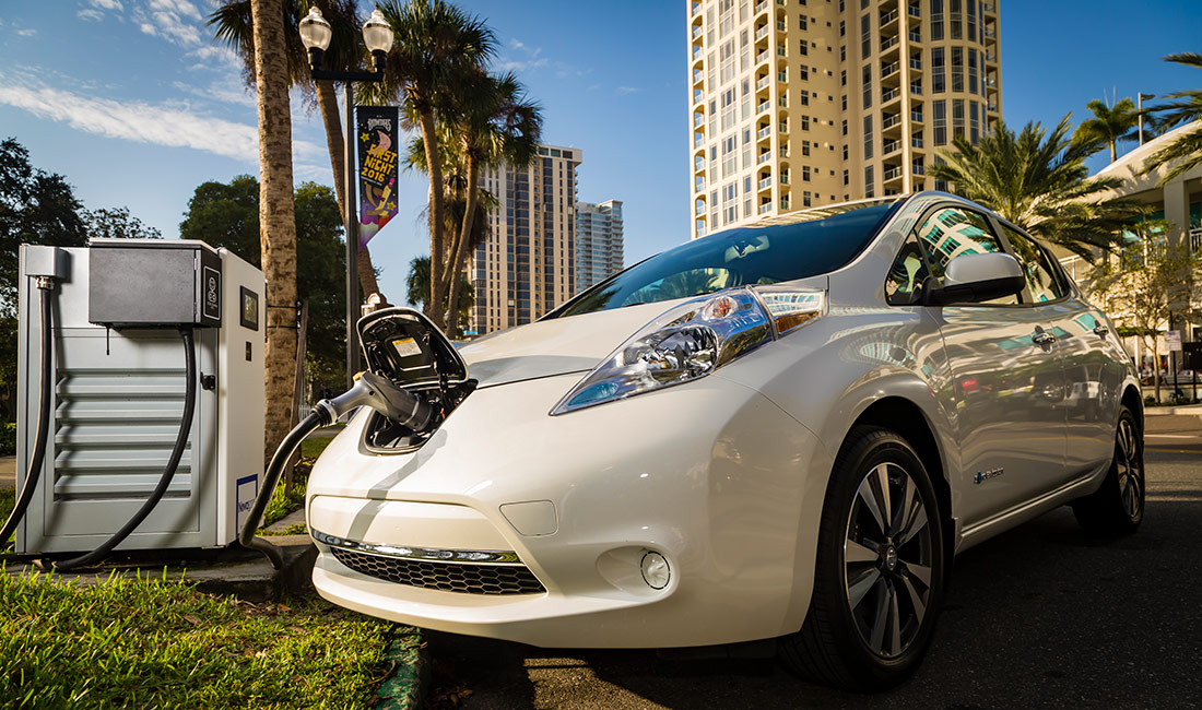 47% проданных в мире легковых автомобилей в 2025 году будут электрическими или гибридными