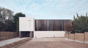 Минималистская церковь во Франции: проект Enia Architectes