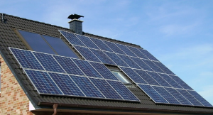 Встановлення сонячних панелей на будинок