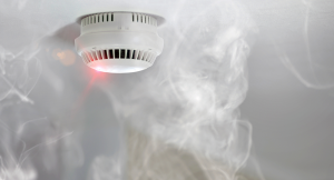 Правила установки дымовых датчиков и аварийных выключателей в доме
