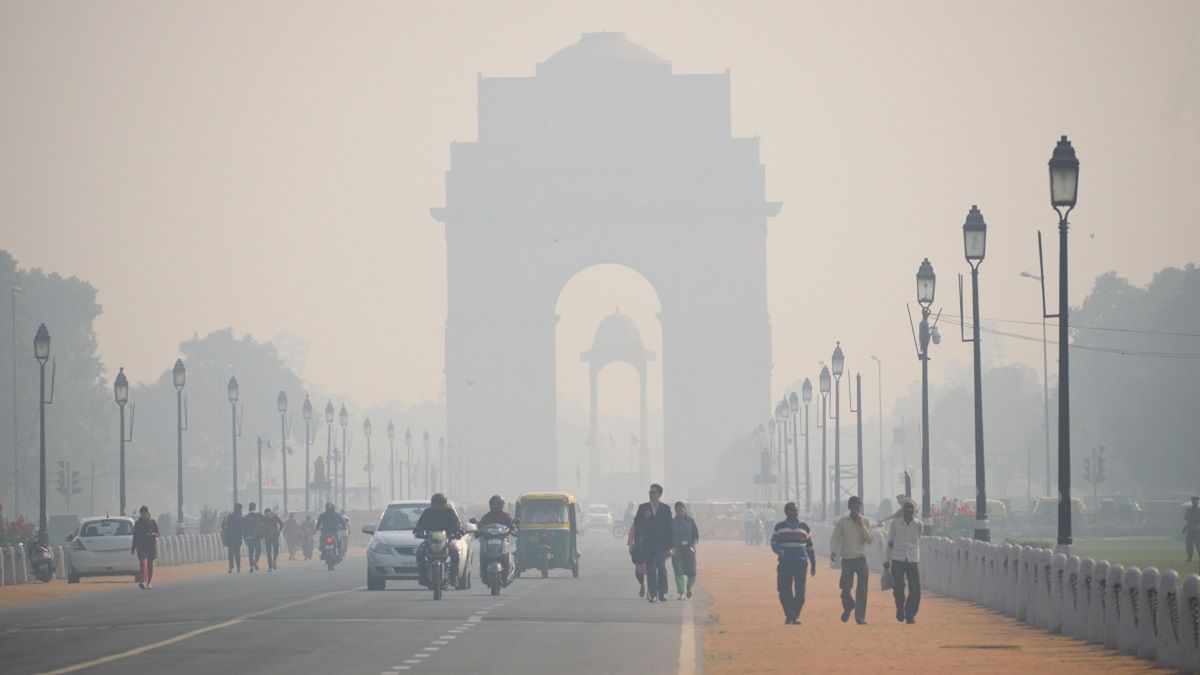 В Нью-Дели запретили въезд грузовиков и строительные работы из-за загрязнения воздуха
