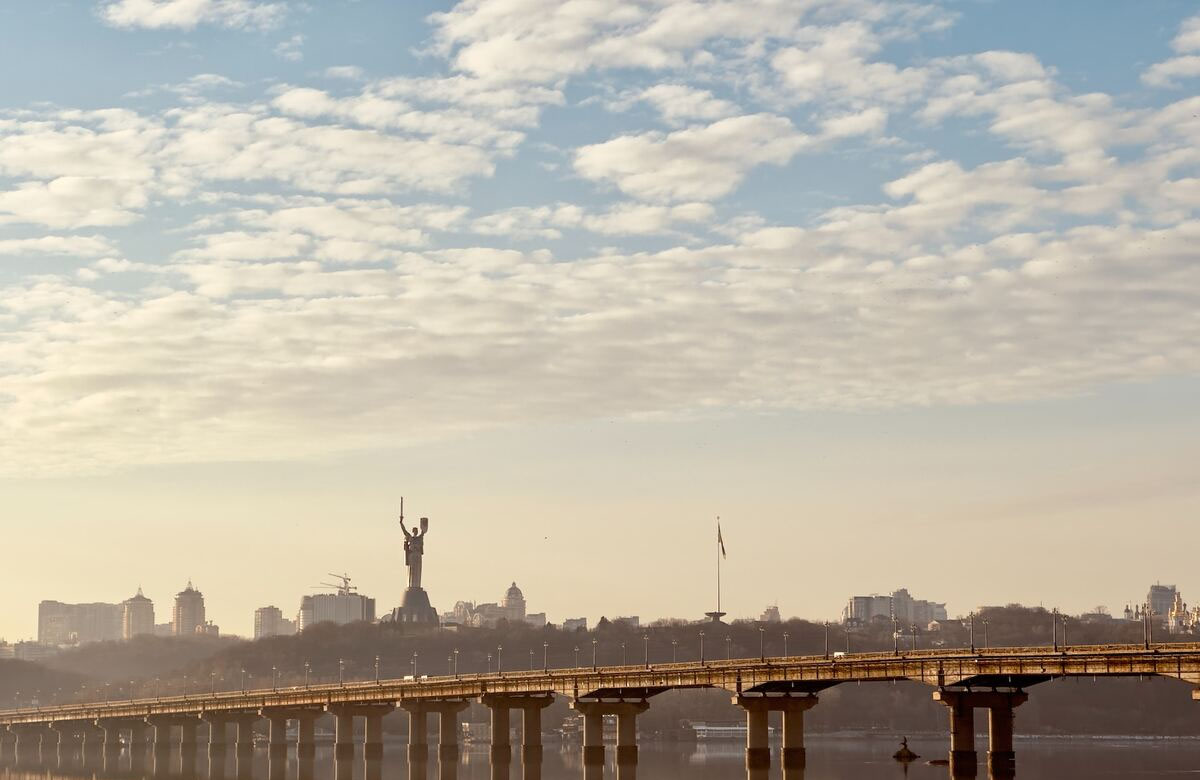 В разі аварійності мосту Метро в Києві піде мова про фактичне будівництво нового