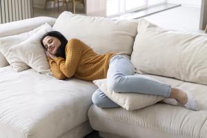Как выбрать мягкий диван для сна