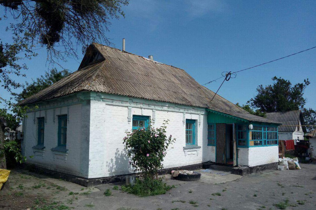 Капітальний ремонт сільської хати: газифікація, ванна кімната, вода і септик