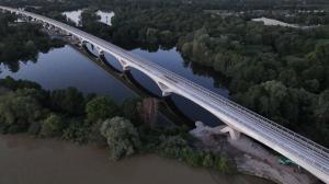 Завершено строительство самого длинного железнодорожного моста Великобритании для HS2