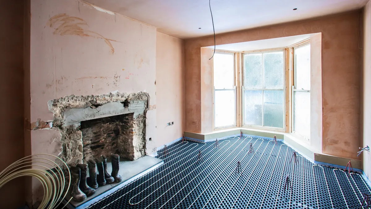 Тепла підлога при ремонті: розкіш чи марна трата грошей?