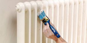 Сколько слоев краски можно наносить на радиатор, не теряя тепло? 