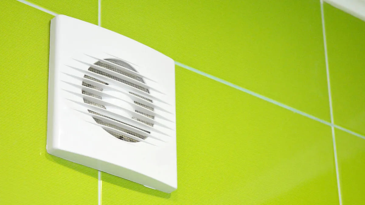 Як правильна вентиляція ванної кімнати назавжди вирішує проблему вологи та конденсату