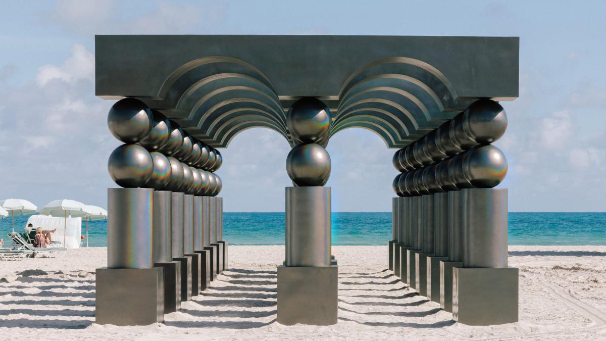 Пілар Зета створює хроматичну колонаду, щоб «переналаштуватися після шаленої енергії художніх ярмарків»