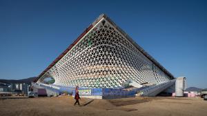 Опера майбутнього на березі: будівництво Busan Opera House від Snohetta