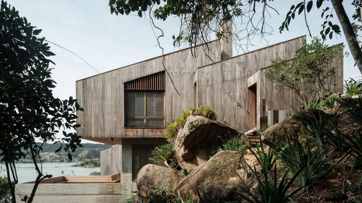 Архітектура між океаном та горами: як WaCa Design створили низьковуглецевий комплекс на узбережжі Бразилії