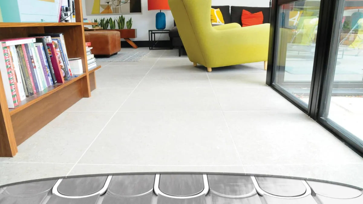 Накладна тепла підлога: найкраще рішення для ремонту без розкриття підлог?