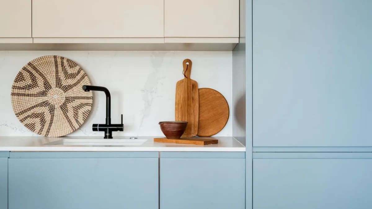 Плитка чи стінова панель? Найпідступніше рішення під час вибору кухні