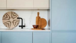 Плитка или стеновая панель? Самое коварное решение при выборе кухни