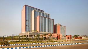 Піщаникові мурали пожвавлюють гігантський офісний комплекс у Калькутті