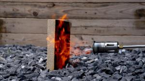 Дослідники створили вогнетривкий будівельний матеріал із деревної тирси