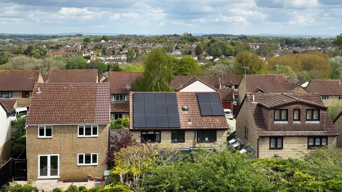 Сонячні панелі: інвестиція майбутнього чи дороге непорозуміння?