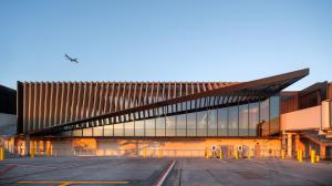 Модульний термінал майбутнього: як LAX будує аеропорт, не зупиняючи аеропорт