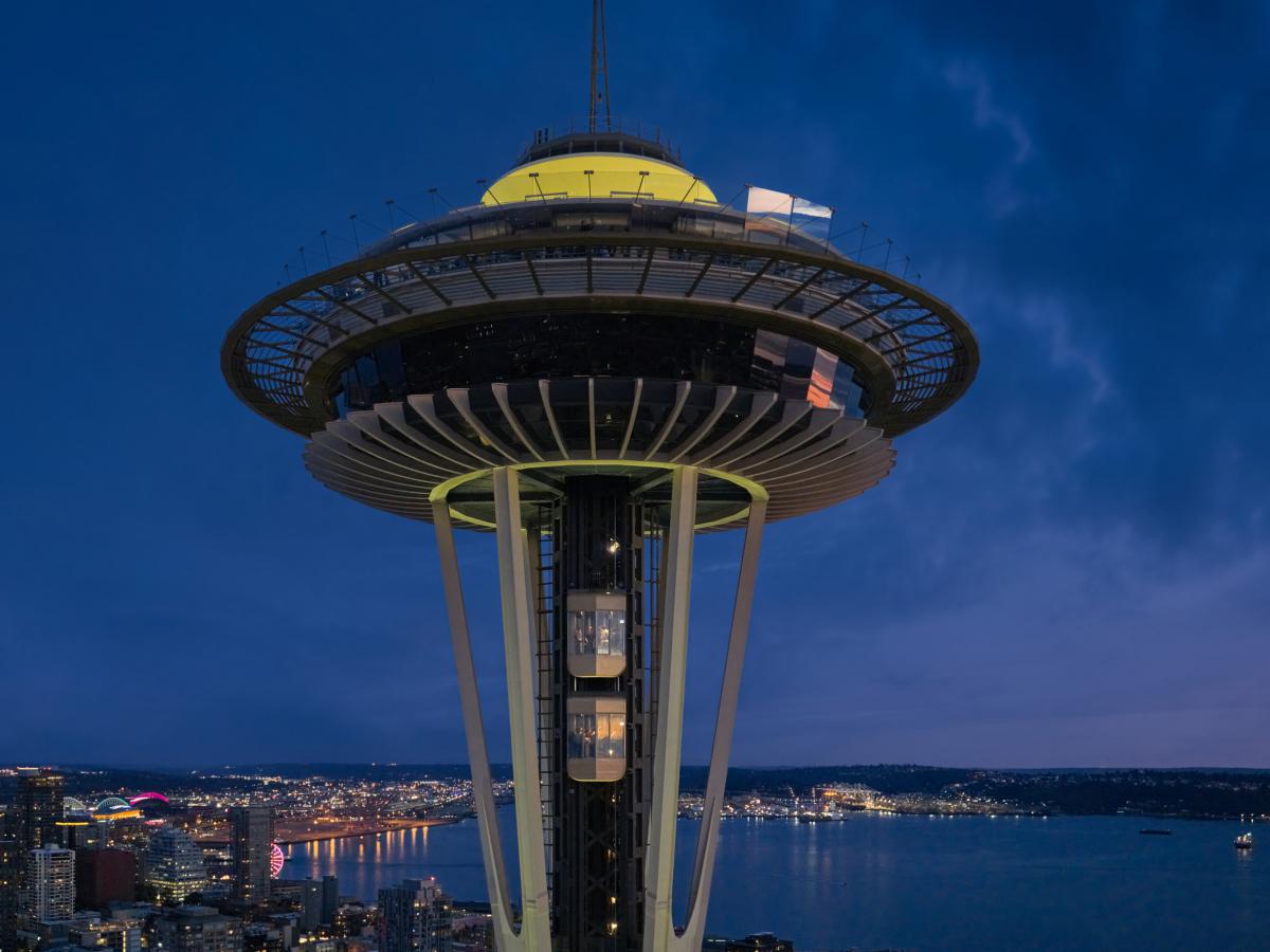 Скляні ліфти майбутнього: як Space Needle у Сіетлі перетворюється на інженерне диво XXI століття